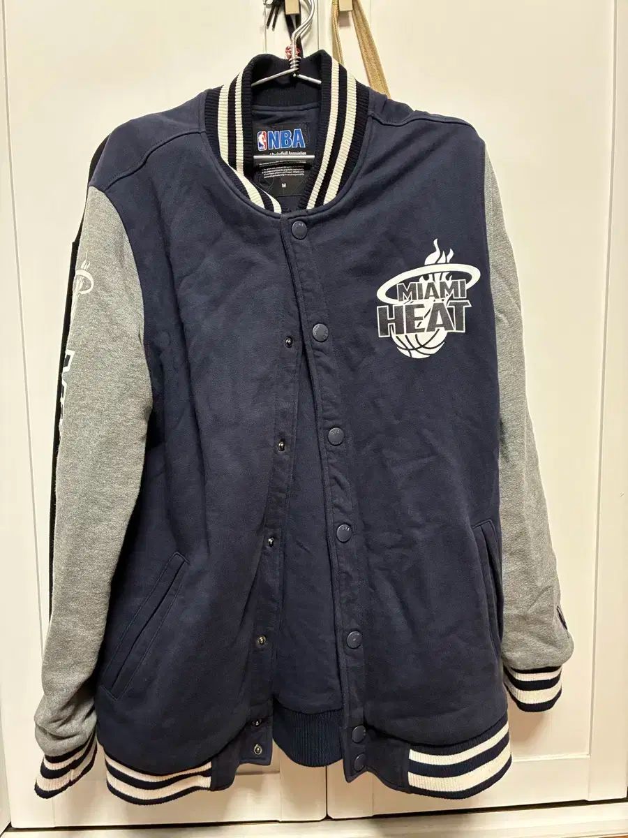 ヒート ブルゾン