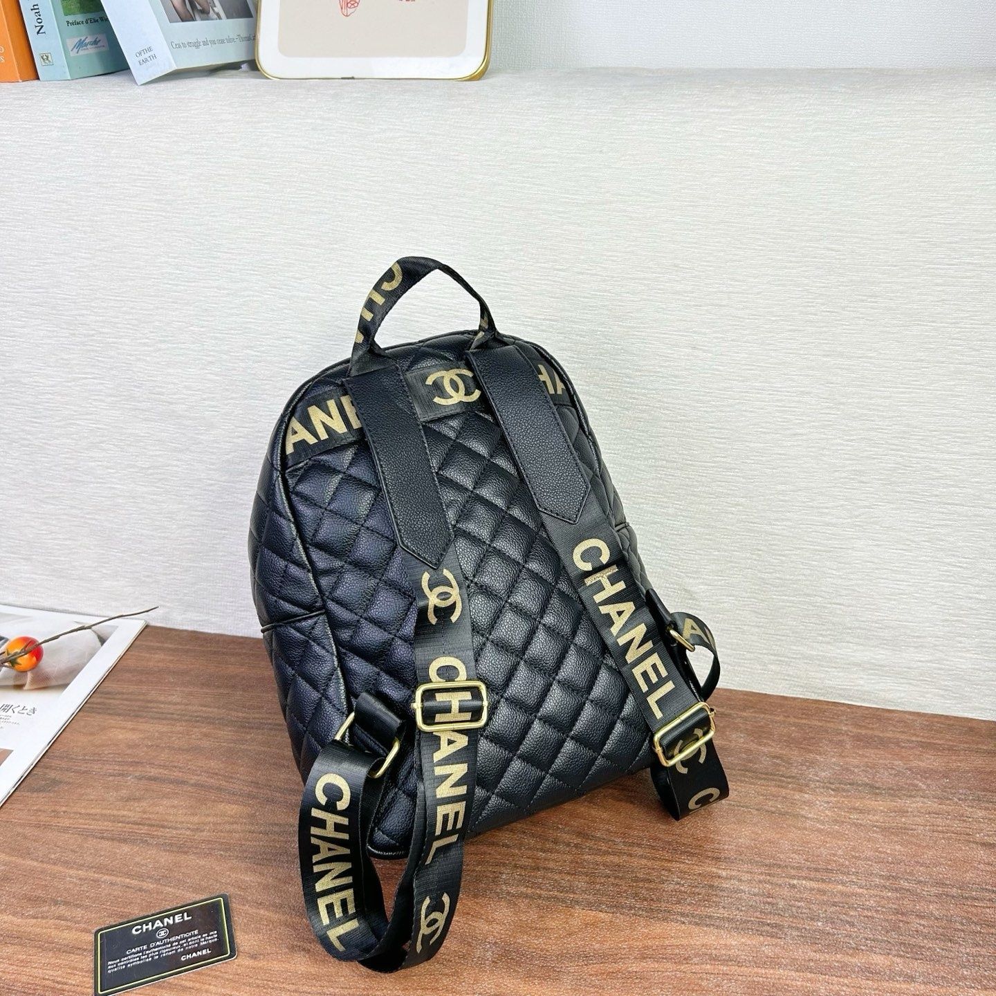【数量限定】CHANEL 非売品 3WAY ショルダーバックリュック 3wayで可愛い】CHANEL チェーンウォレット ブラック (CHANEL/バック
