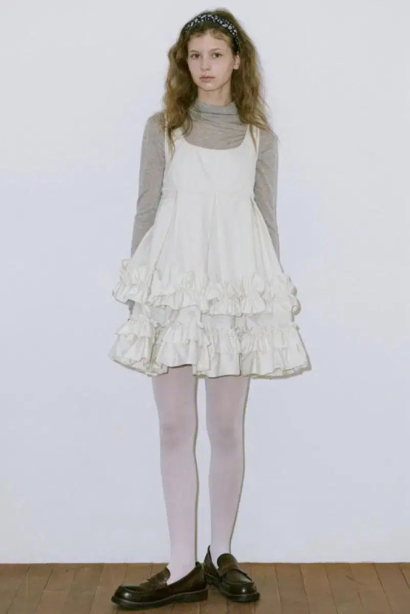  シヌーン Frill Sleeveless Dress Black フリルワンピース 長袖 七分袖 ミニワンピース