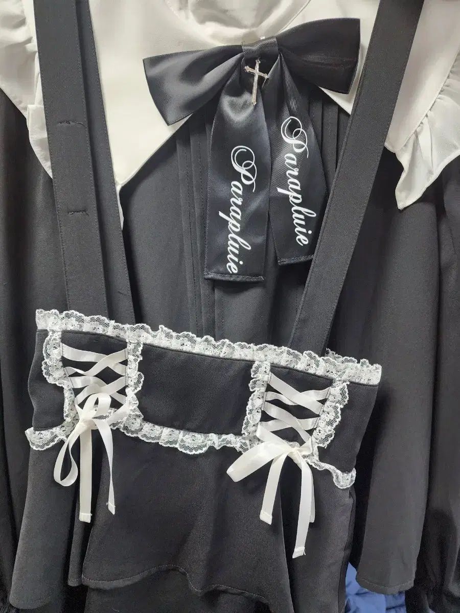 公式ホームページ リズリサ PIUM アンクルージュ ブラウス スピンドル スカート