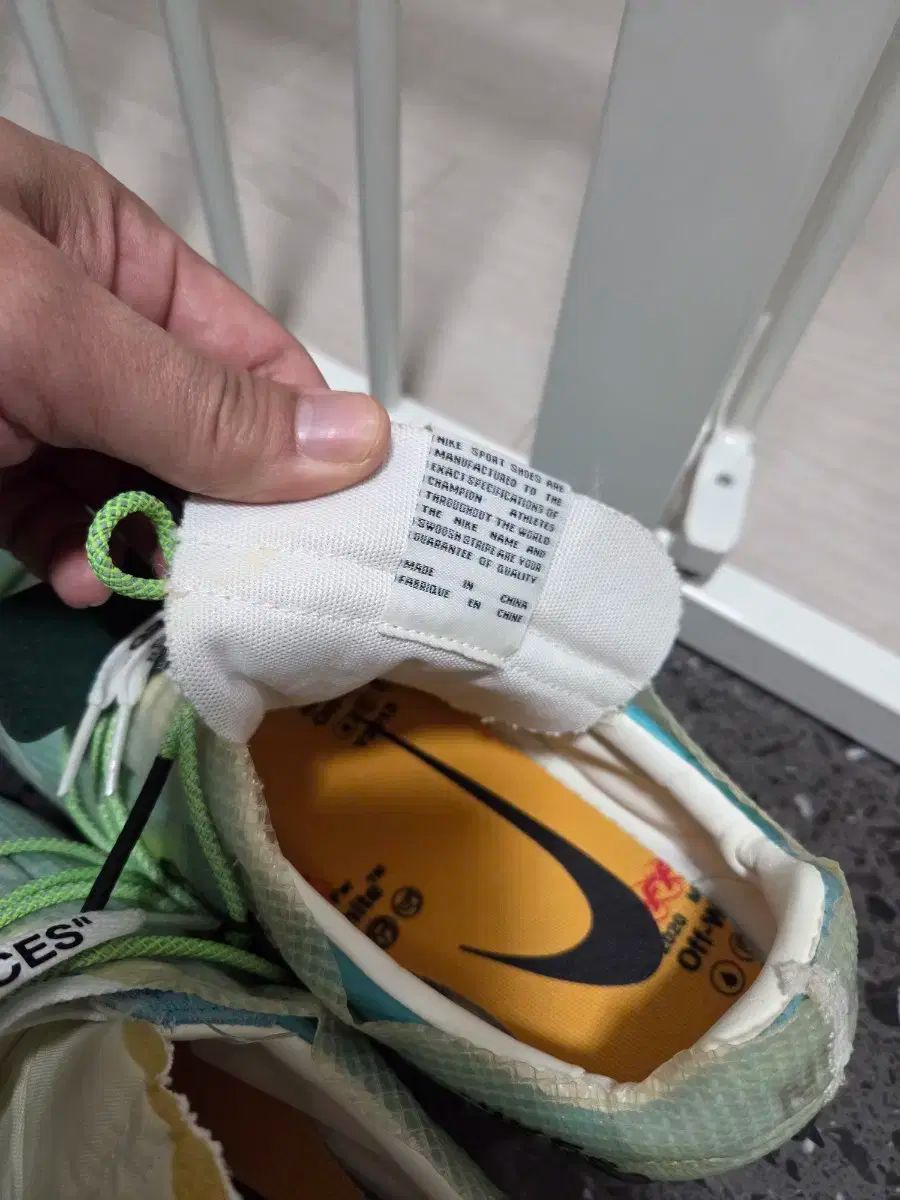 ナイキ オフホワイト Waffle Racer 305 290-295