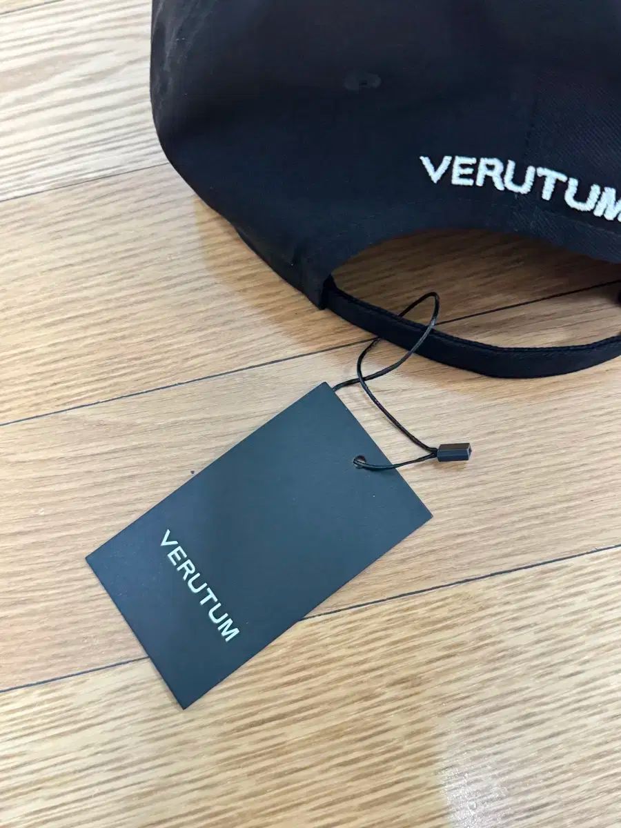 VERUTUM ヴェルタム ベースボールキャップ 帽子