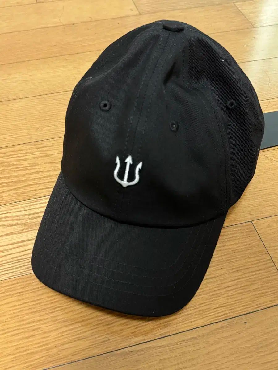 VERUTUM ヴェルタム ベースボールキャップ 帽子