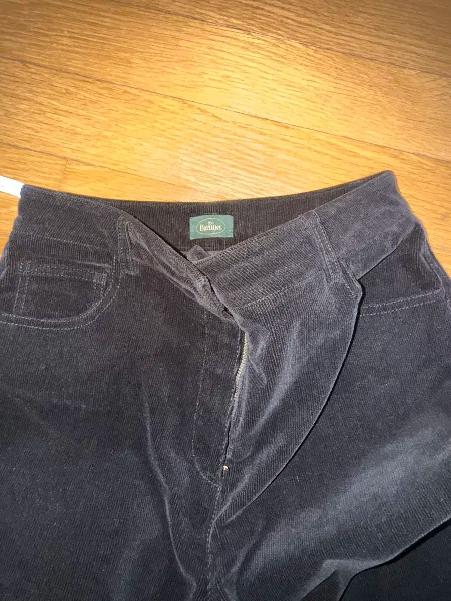 ザ バーネット Bessette Corduroy Pants s