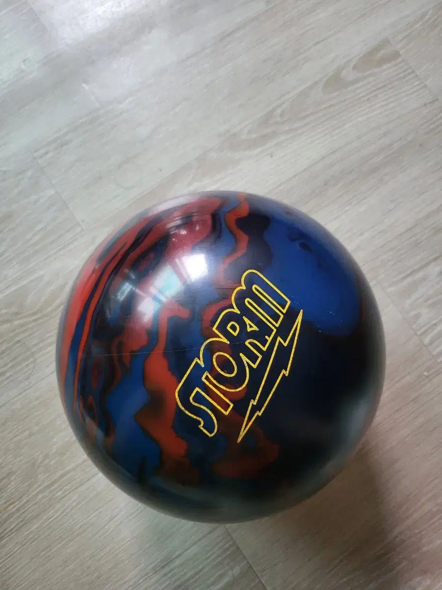 ボーリングボール