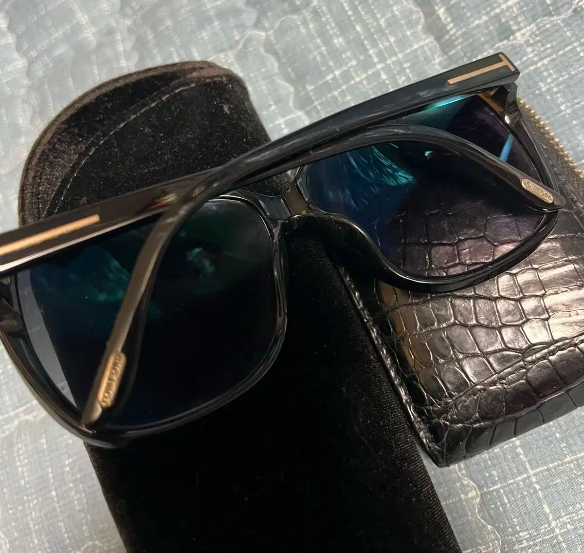 ブラック サングラス