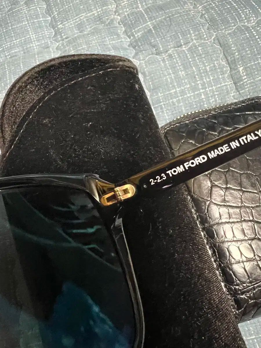 ブラック サングラス