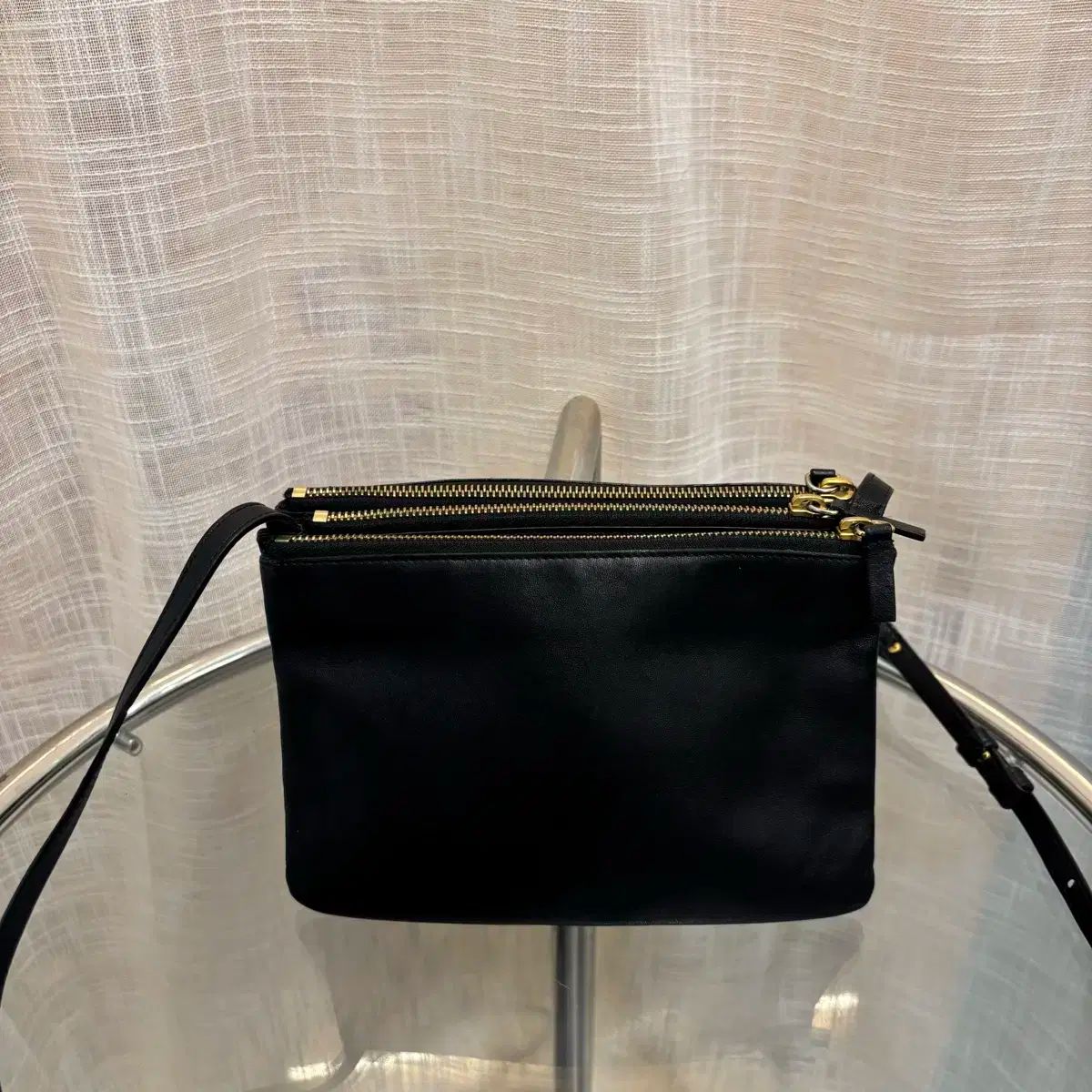 美品☆　セリーヌ　トリオ　スモール　レザー　ショルダーバッグ　2019年 CELINE セリーヌ トリオ スモール ショルダーバッグ – Trip