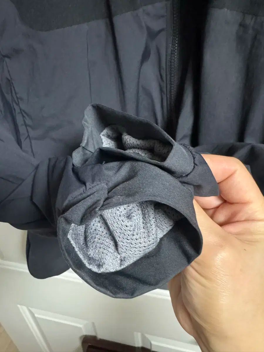 ARC TERYX アークテリクス プロトンフーディ WHO L ブラック OLIVEOS_COM_TR