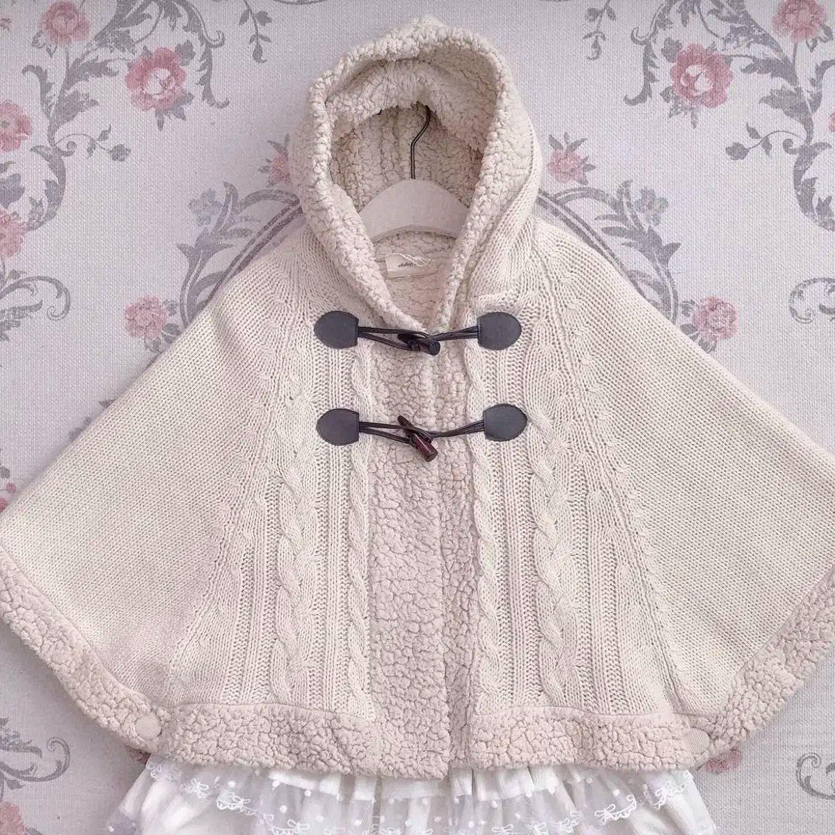 ボアニット トグルボタン ケープ ポンチョ 森ガール ヒメカジ ロックガール ヴィンテージ