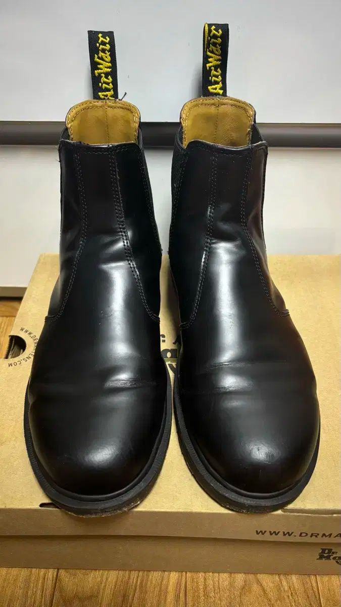 DR. MARTENS ドクターマーチン チェルシーブーツ 2976