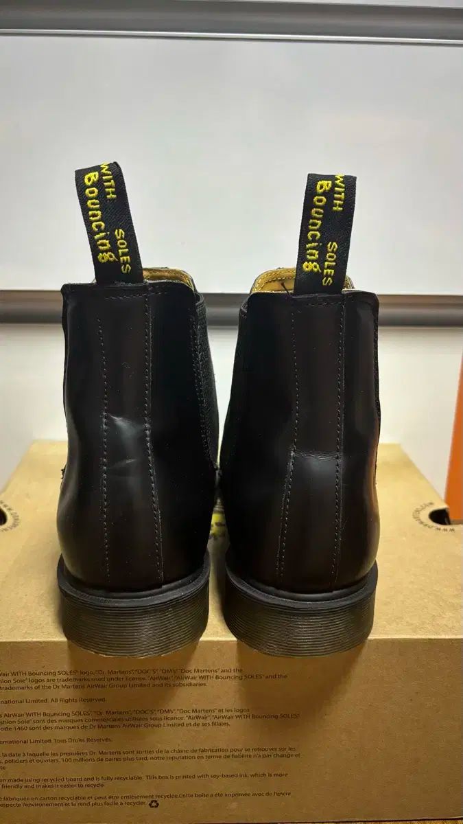 チェルシーブーツ