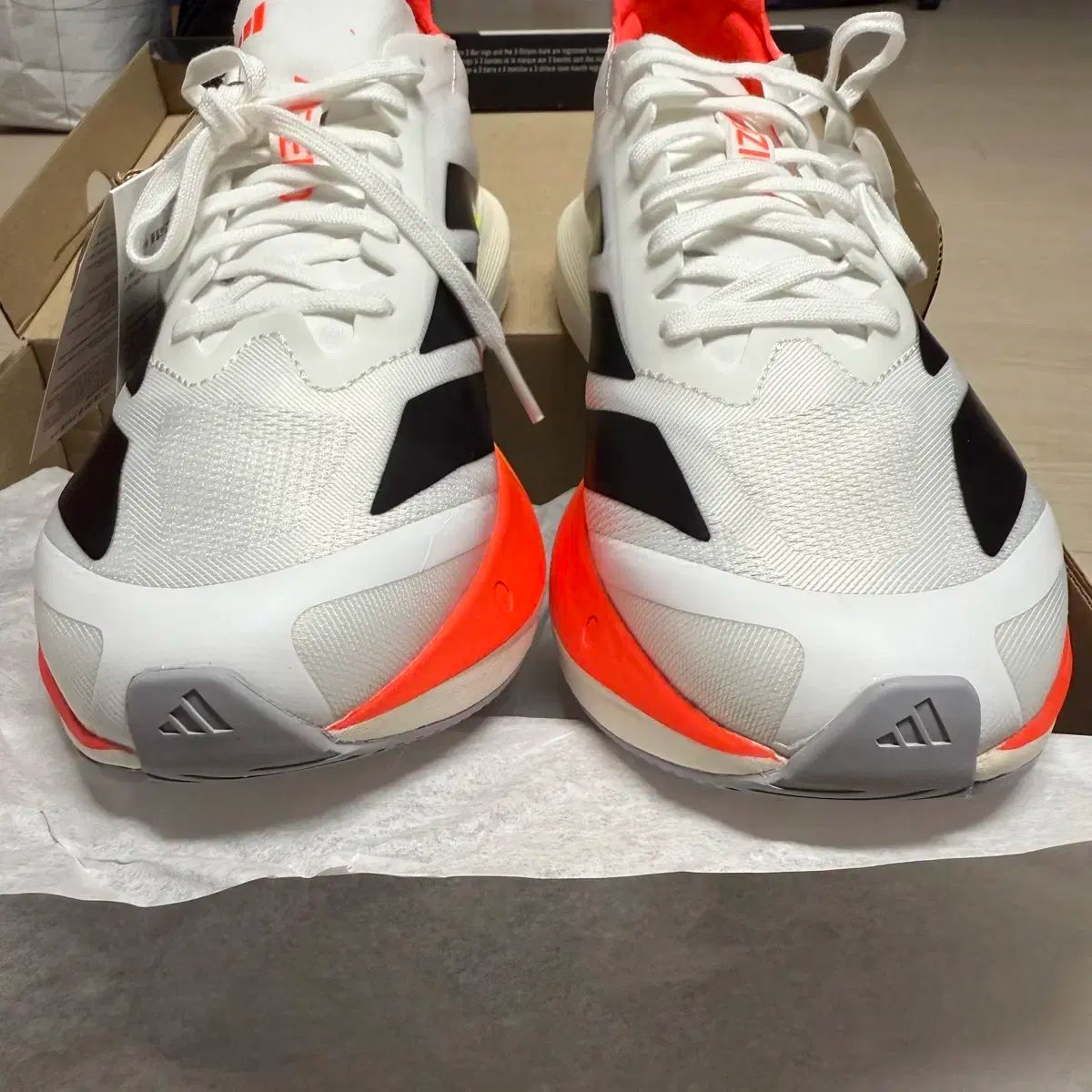 アディゼロ OVERDRIVE RC ランニングシューズ JR9380