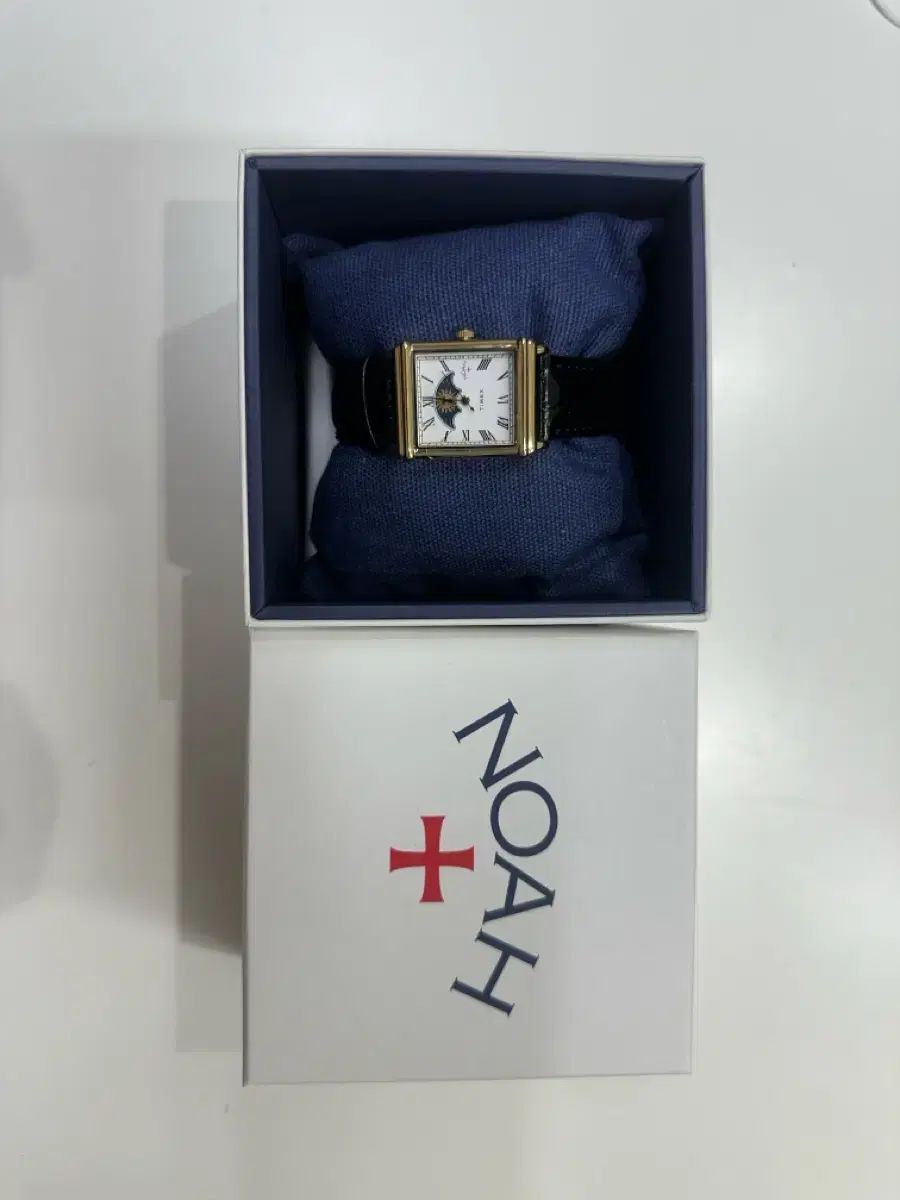 ノア タイメックス サンアンドムーン ウォッチ ブラック ゴールド