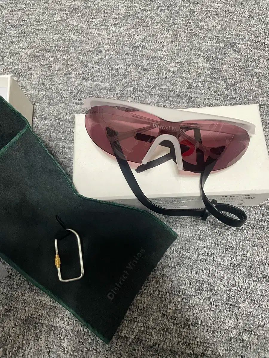 ディストリクトビジョン コハル ブラック ローズ