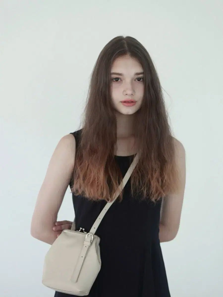 ミニミュート ベルト ミニコインバッグ アイボリー