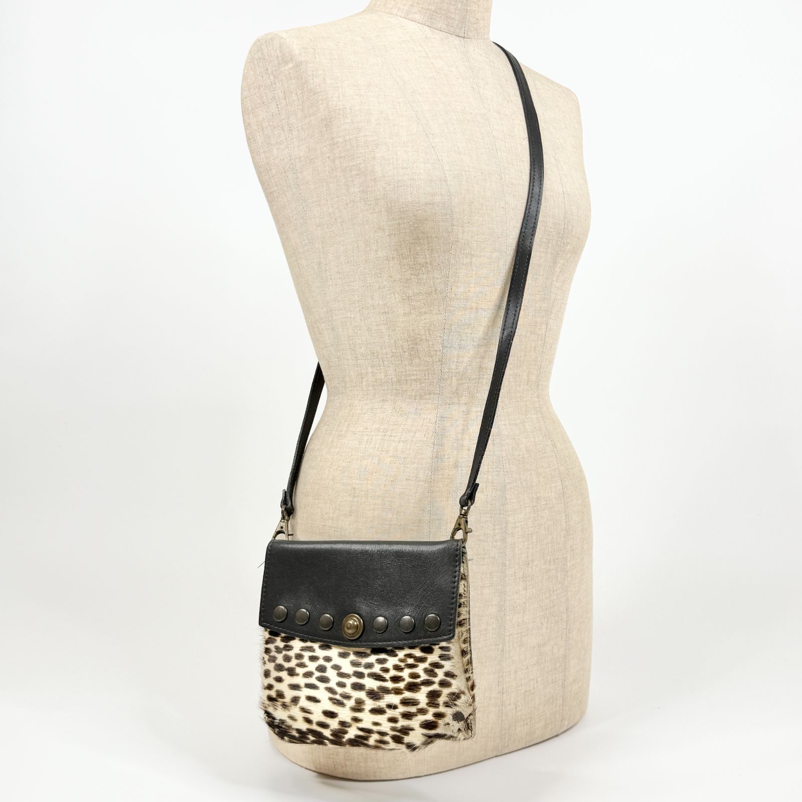 vintage】ハラコ レザー ショルダーバッグ スタッズ - メルカリ