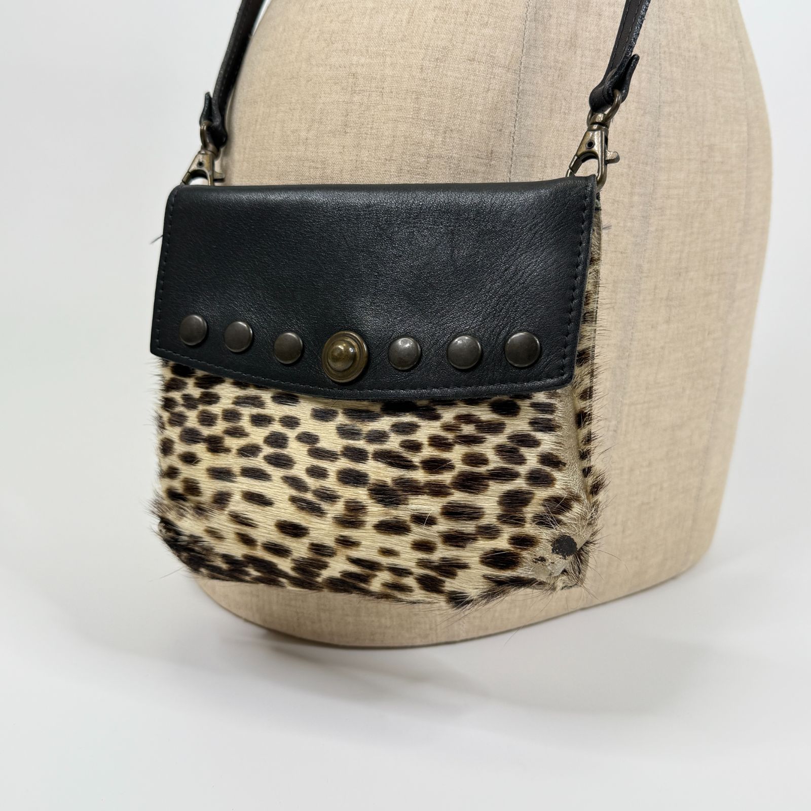 vintage】ハラコ レザー ショルダーバッグ スタッズ - メルカリ