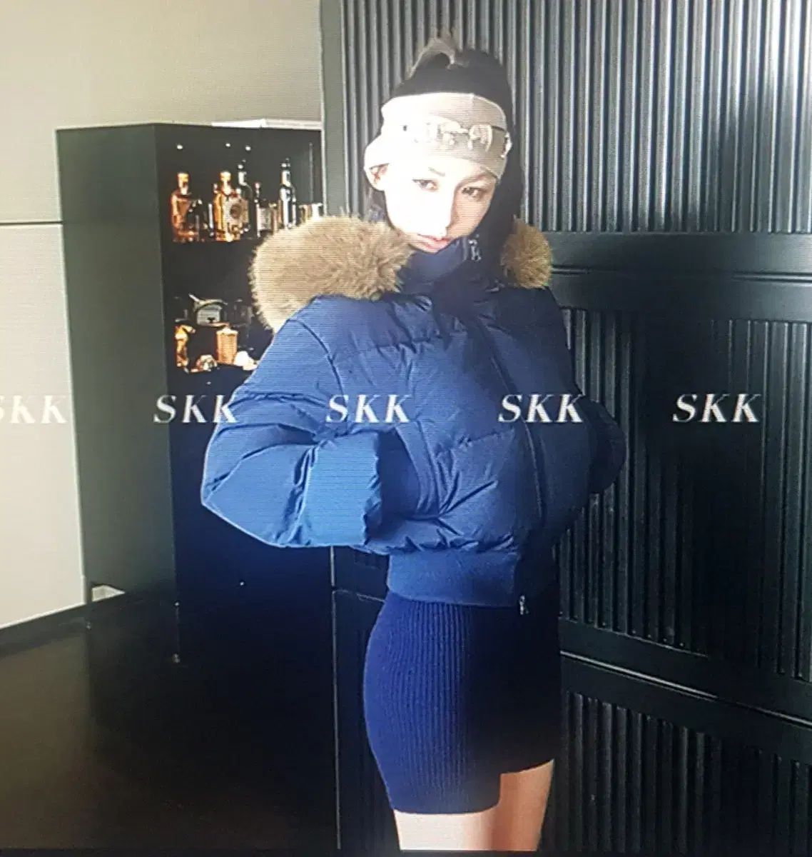 海外配送 ファー フード ショートダウン