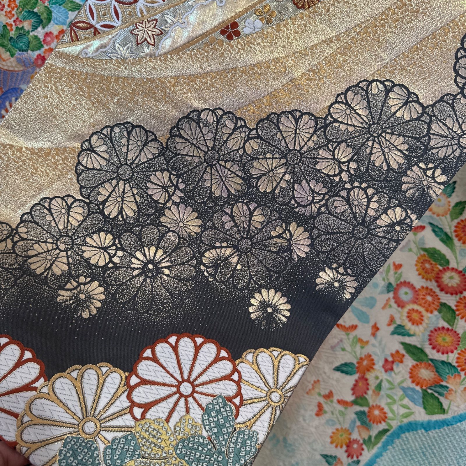 正絹・振袖フルセット・鹿の子絞り・金駒刺繍・花車・菊・FS409 - メルカリ