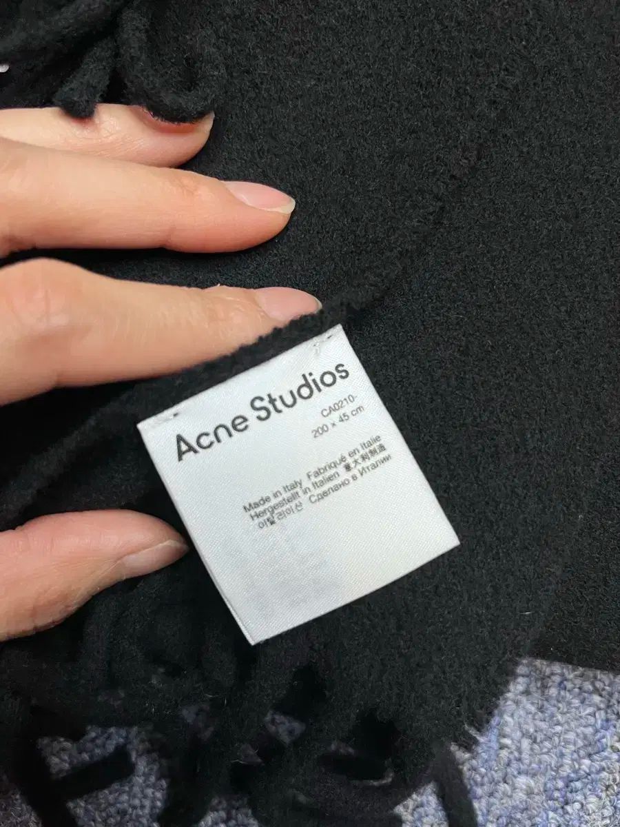 Acne Studios アクネストゥディオズ ブラック ウール マフラー セール