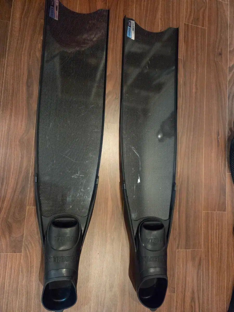 リーダーピン ピュアカーボン ブラック 37 ー 38 サイズ