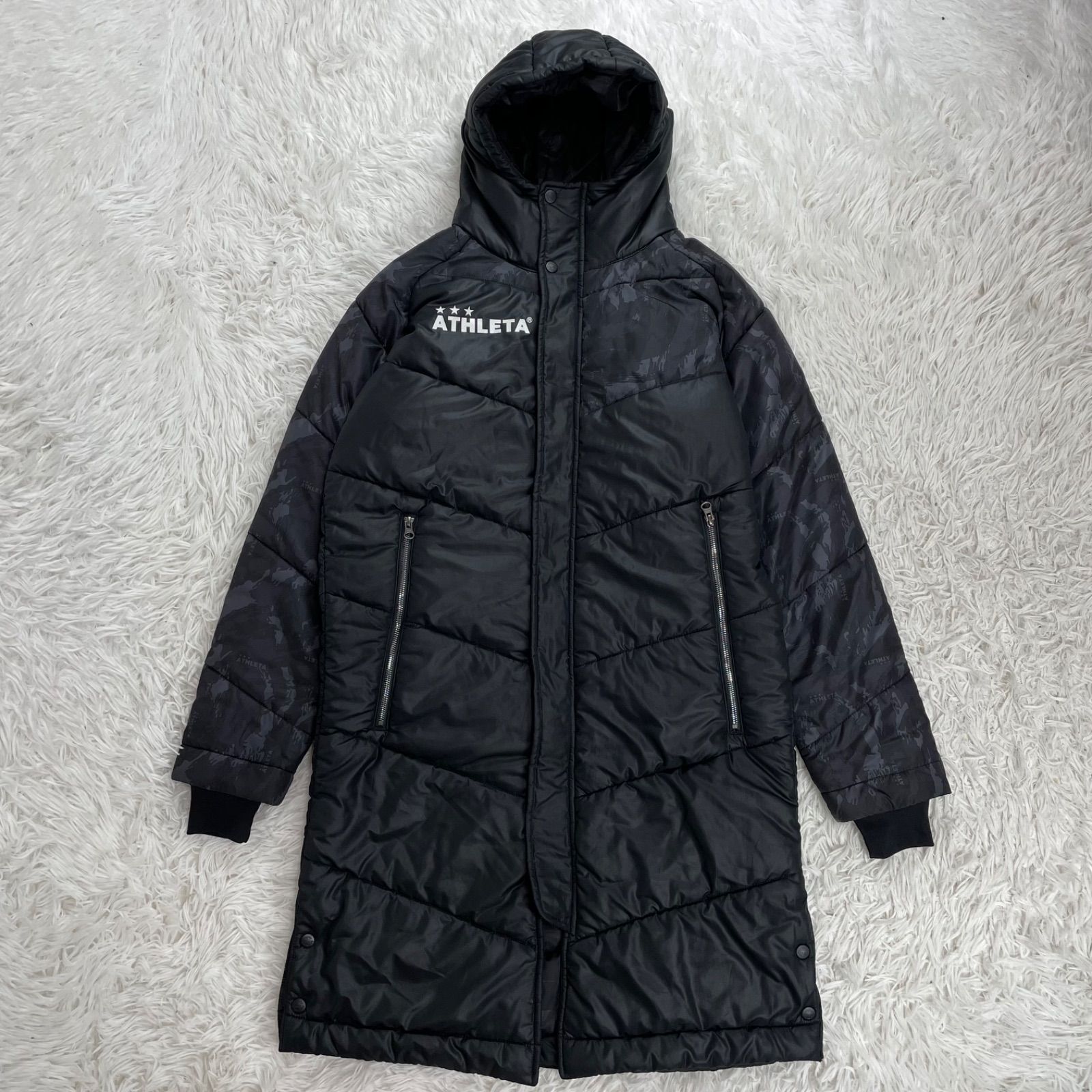 海外 ベンチコート ダークカモフラージュ ATHLETA 購入 カモフラ柄 ベンチコート 中綿入ロングコート アスレタ 美品 ウェア