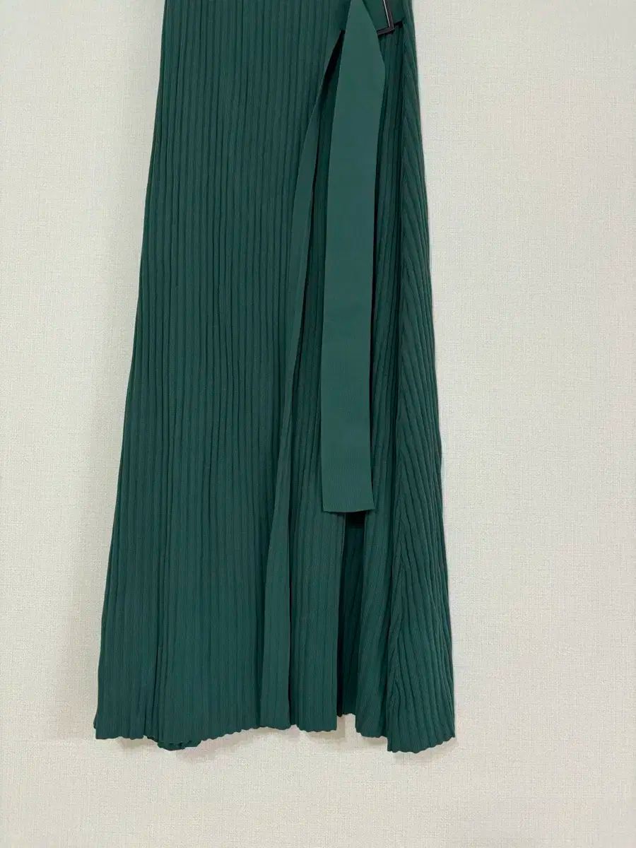  マッシモ ドゥッティ Vネック ONE PIECE Sサイズ 最高 55-66 長袖 七分袖 その他