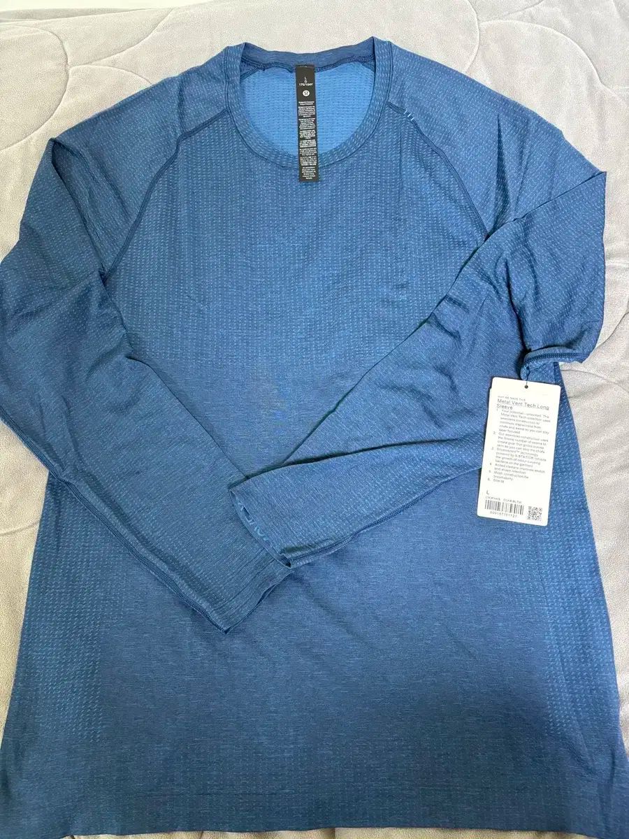 ルルレモン Metal Vent Tech 長袖 L