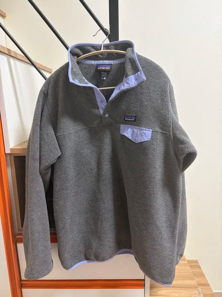 パタゴニア ニッケル ペール ペリーウィング プルオーバー