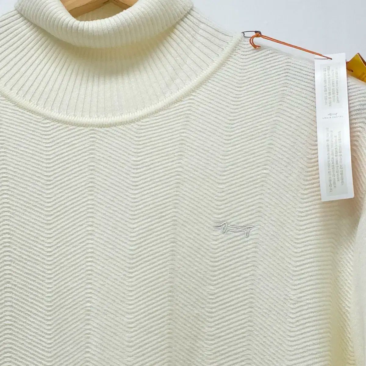 アイボリー タートルネック