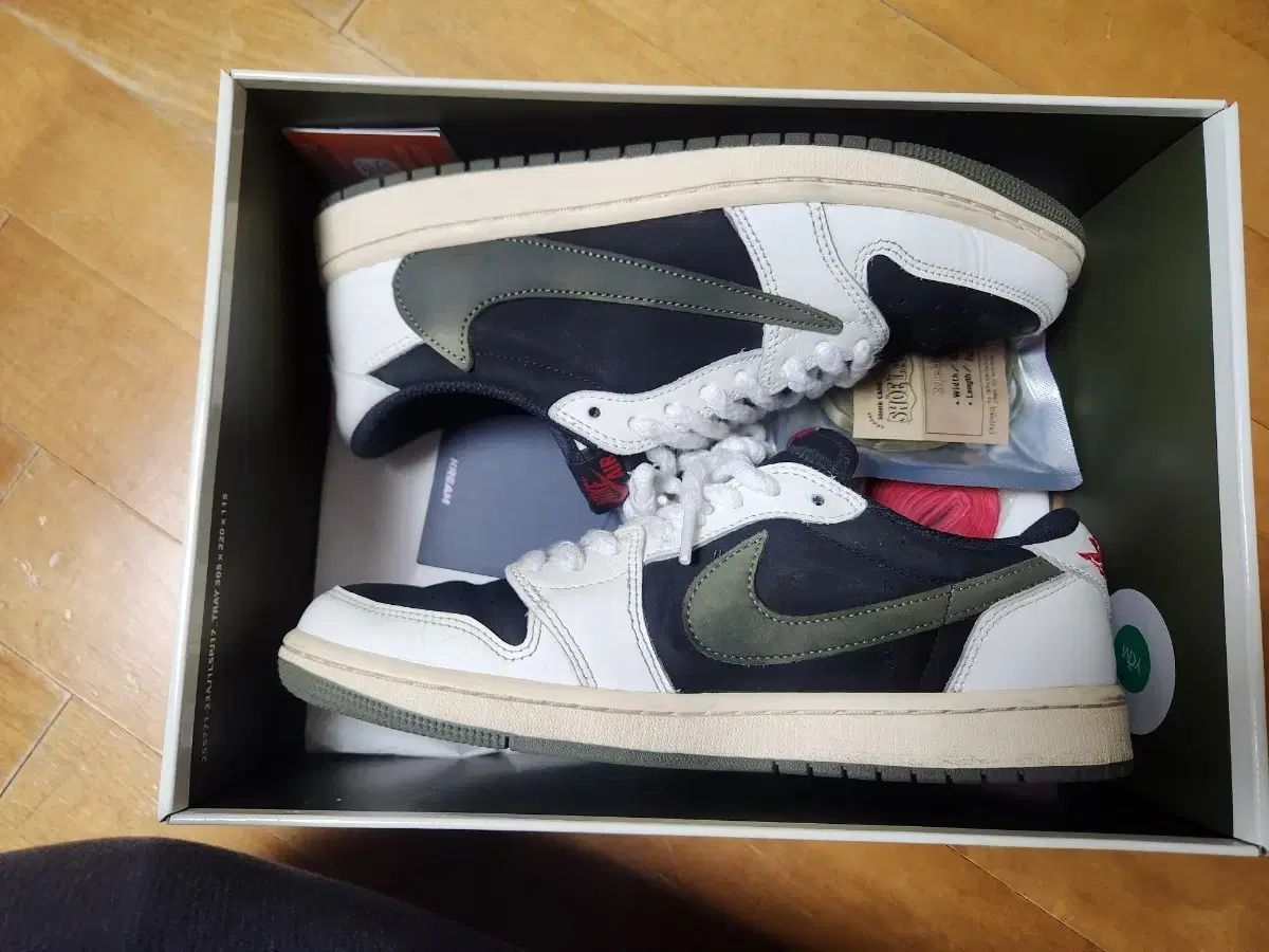 ジョーダン1 ロー スコット Mサイズ オリーブ 270