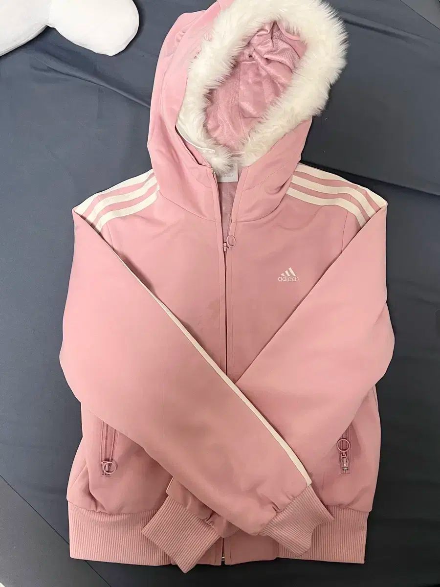 アディダス ピンク 薄ピンク いちごミルク フード ジャージ 最後に着用画像あります