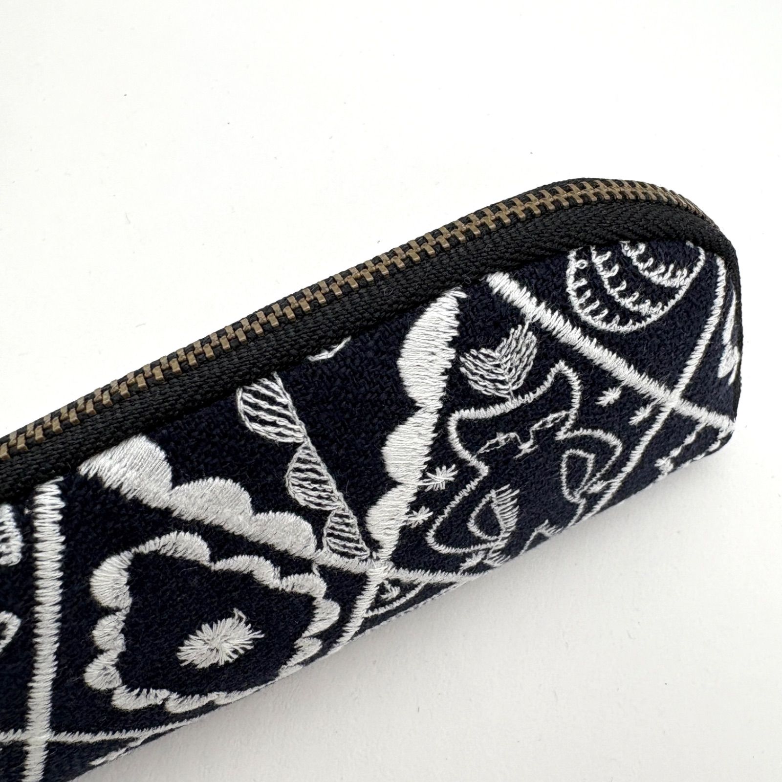 ハンドメイド ミナペルホネン メガネケース symphony ネイビー - メルカリ