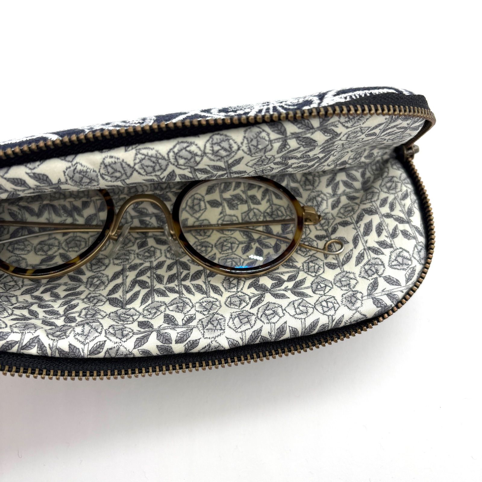 ハンドメイド ミナペルホネン メガネケース symphony ネイビー - メルカリ