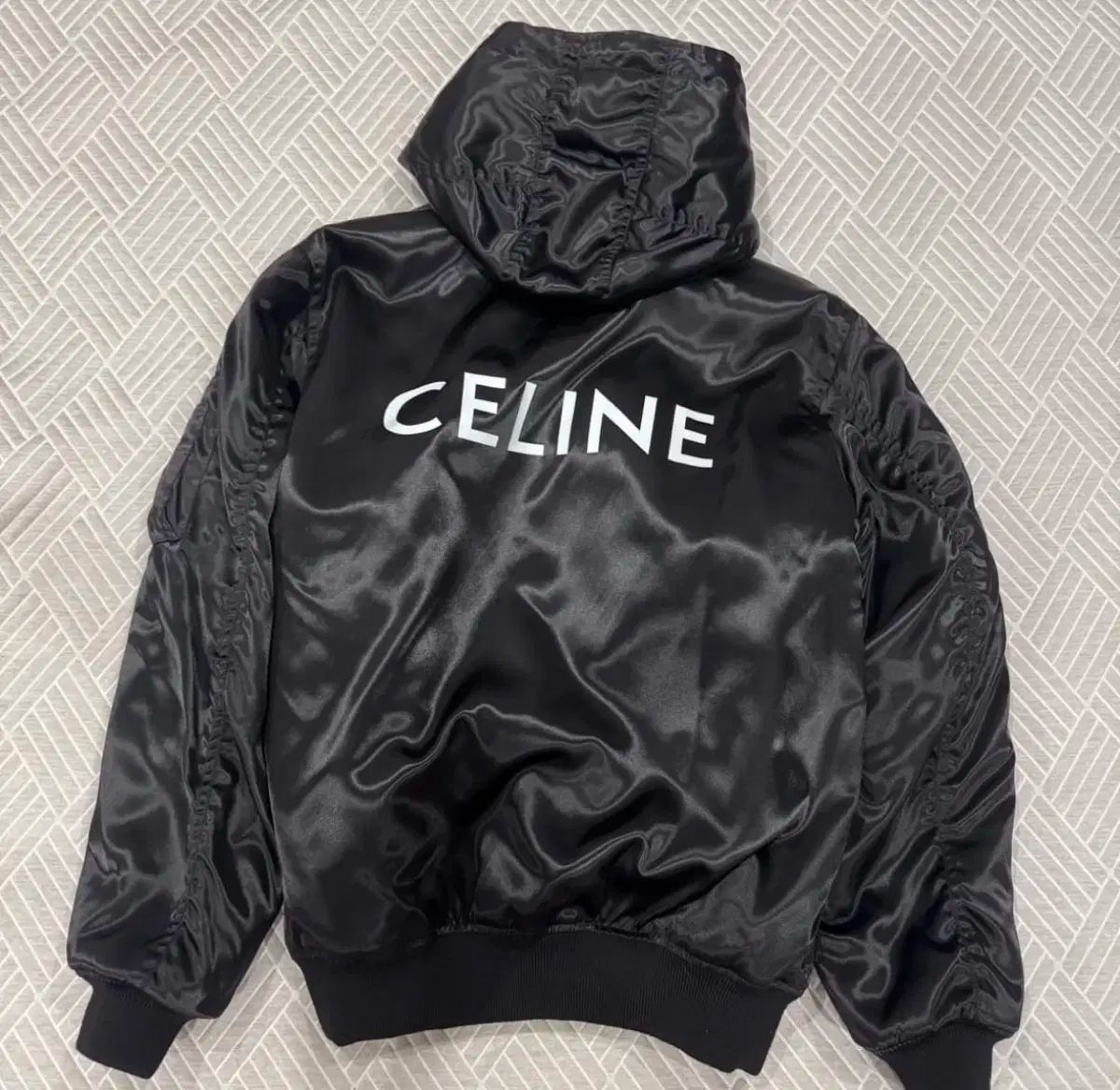 46) Celine セリーヌ バックロゴ フード ブルゾン ma-1 - メルカリ