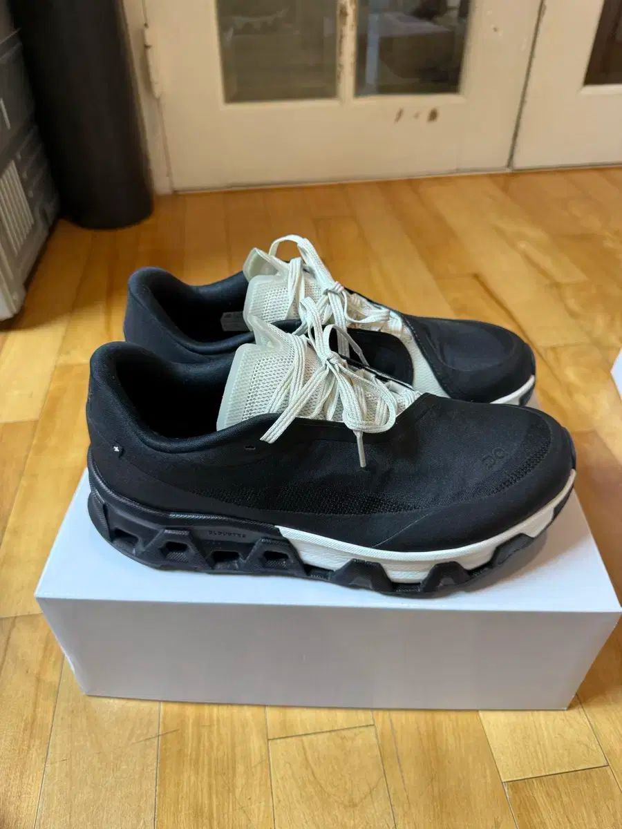 単ランニングファー クラウド MONSTER ハイパー ブラック 280