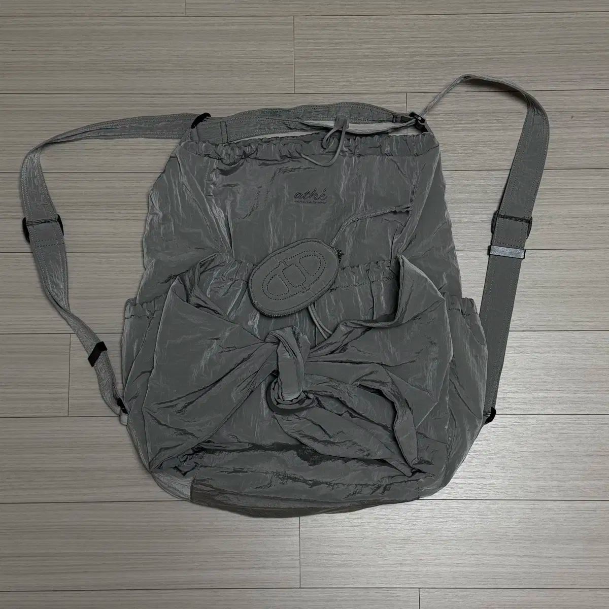 アッテヴァネッサ ブリューノ リボン バックパック