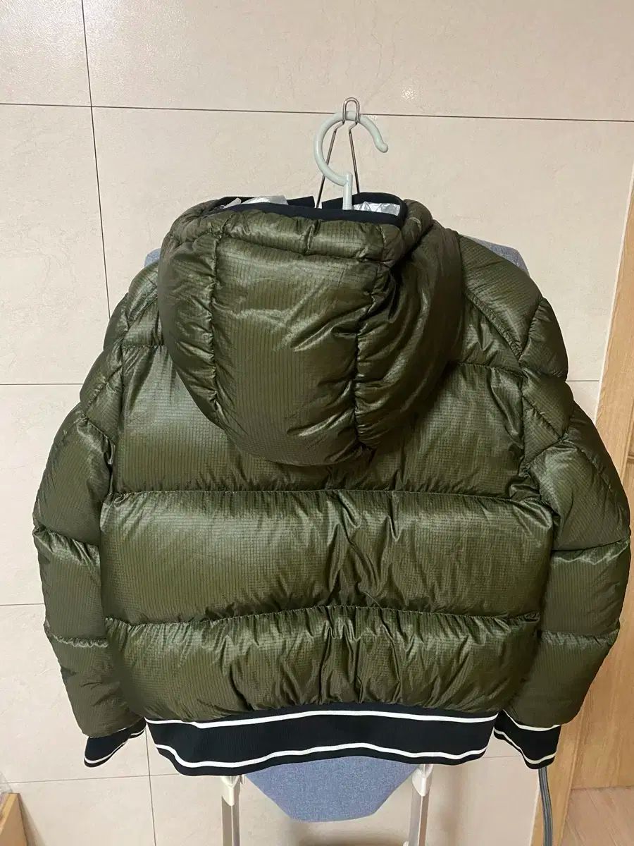 モンクレール キッズ ダウン 14 Y ほぼ