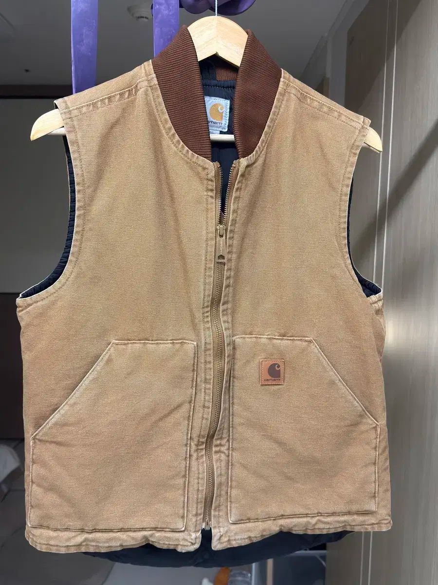 Carhartt カーハート ブラウン キルティング ベスト ミディアム - メルカリ