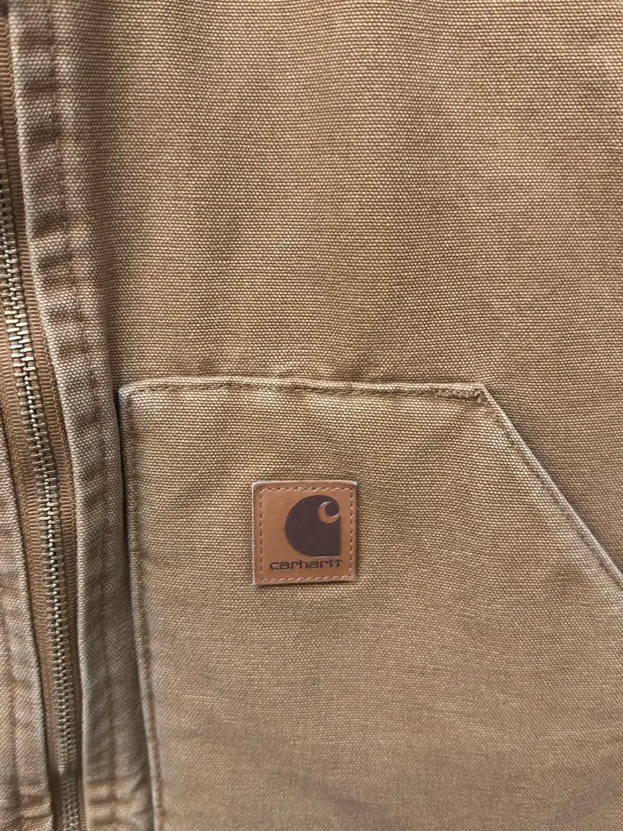 Carhartt カーハート ブラウン キルティング ベスト ミディアム - メルカリ