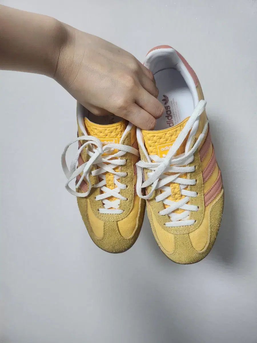 アディダス ガゼル イェロー IE2959 スニーカー 230