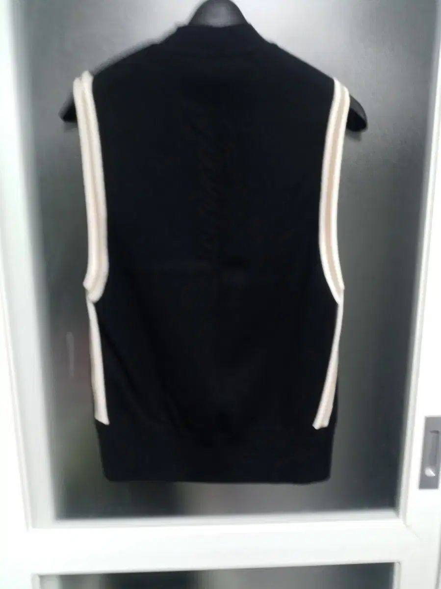 ブラック ニット