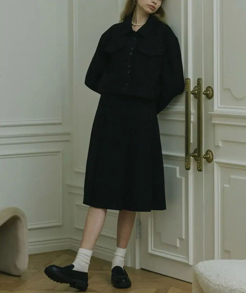 イヴニング リングス ブラック クロップド ジャケット プリーツ スカート セットアップ