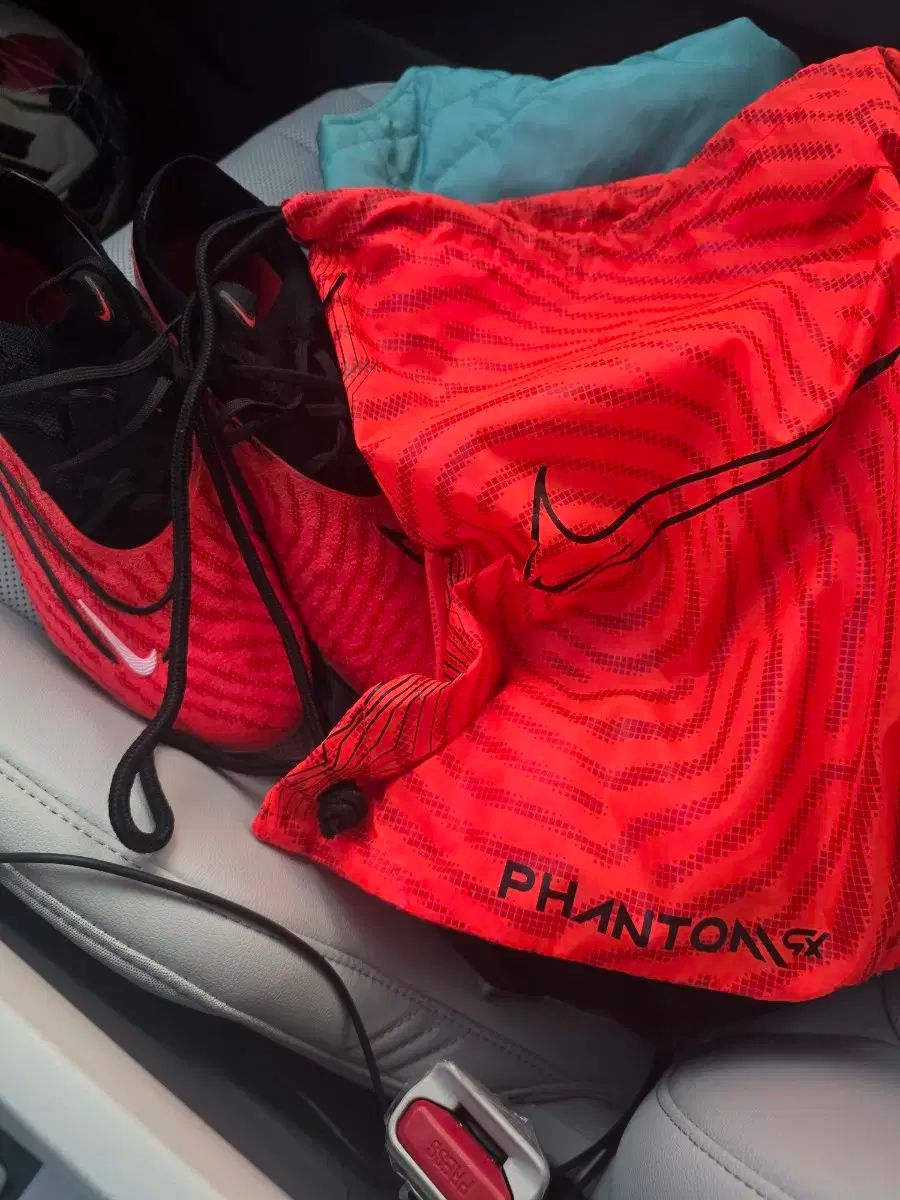 ナイキ ファントムGX1 AG サッカーシューズ 260