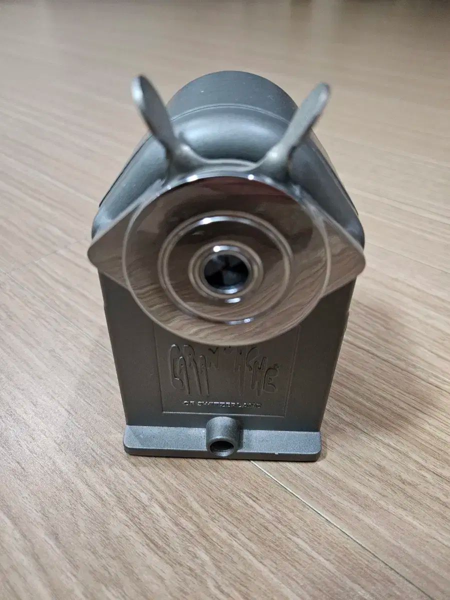 カレンダッシュ 鉛筆削り スイス製卓上用