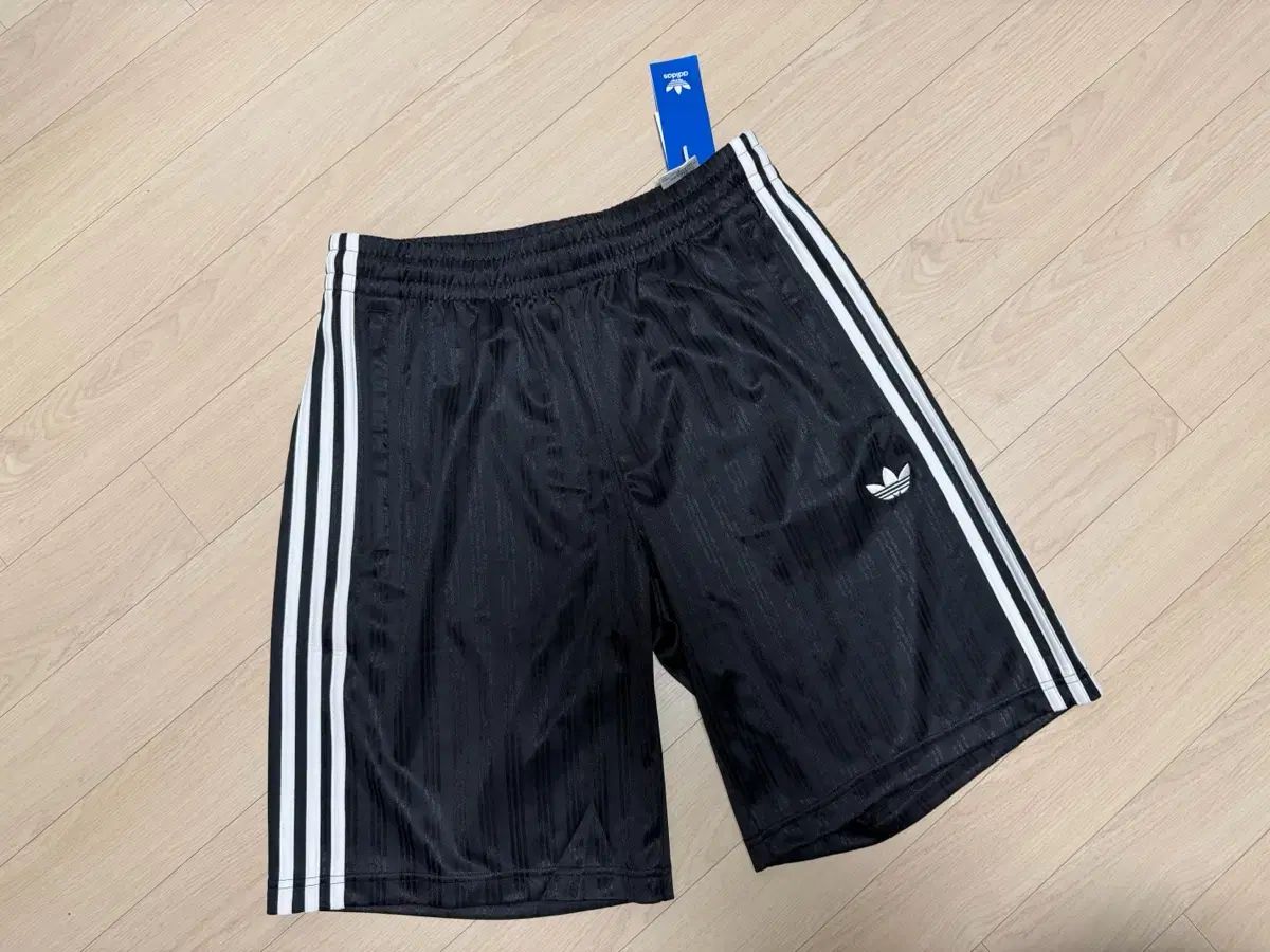 アディダス 3本線 ハーフパンツ ショーツ ブラック L