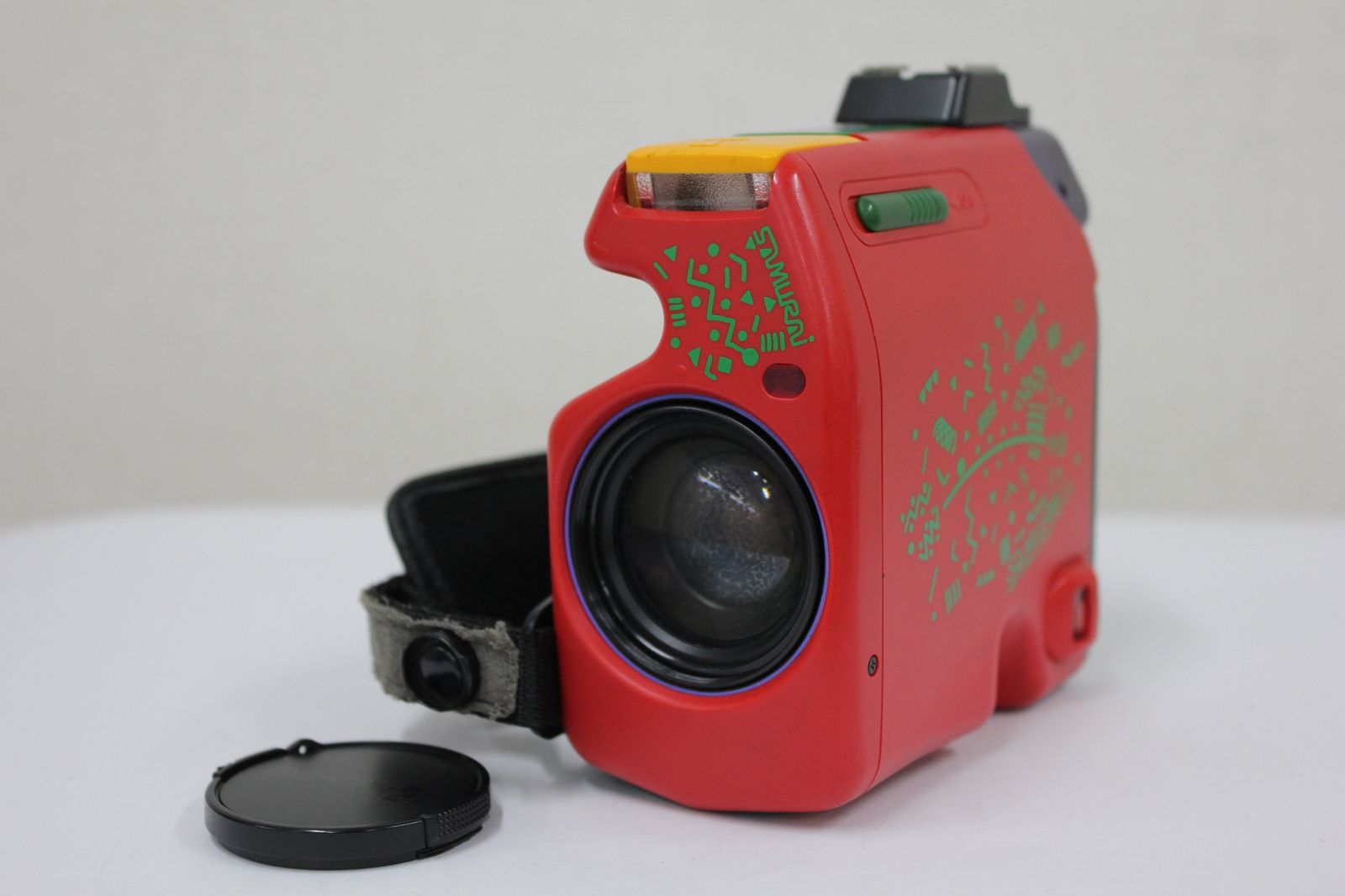 品 京セラ Kyocera Samurai Z2 ベネトンモデル コンパクトカメラ e3713