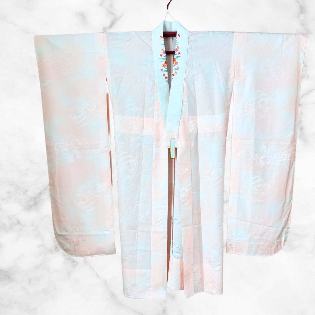 落ち着きと華やかさを併せ持つ上質振袖