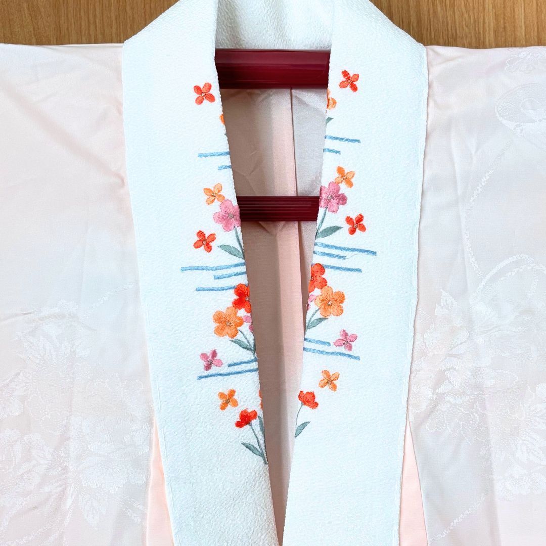 アイボリー×ブラック×花模様